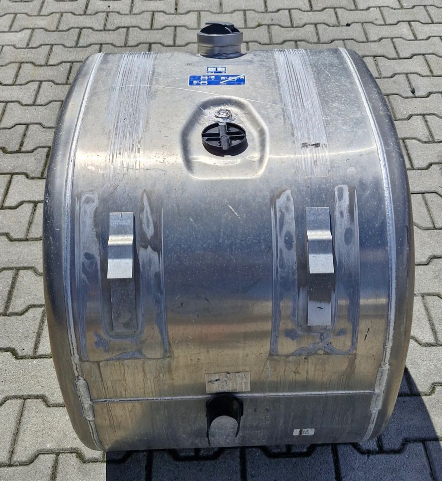 SCANIA R S ZBIORNIK PALIWA 200L NOWY - Brandstofsysteem: afbeelding 2 SCANIA R S ZBIORNIK PALIWA 200L NOWY - Brandstofsysteem: afbeelding 2
