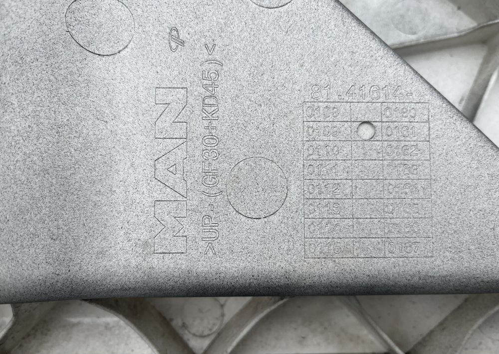 Zderzak MAN TGL TG3 nowy model oryginał - Bumper voor Vrachtwagen: afbeelding 4 Zderzak MAN TGL TG3 nowy model oryginał - Bumper voor Vrachtwagen: afbeelding 4