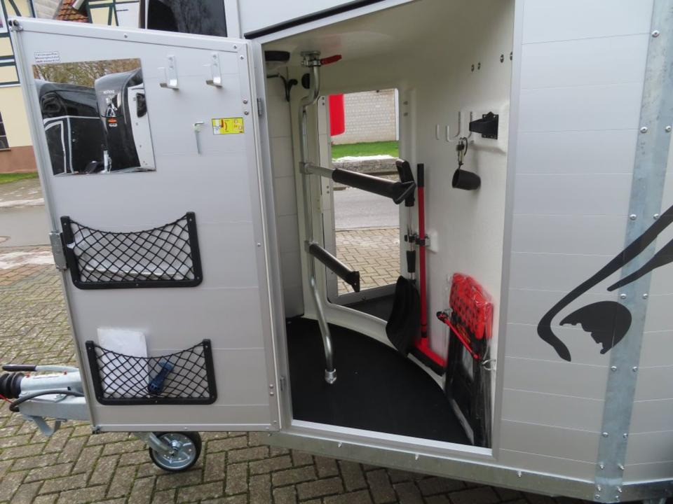 Paardentrailer Böckmann Pferdeanhänger Portax SKA 2025 WCF Fenster links/ rechts: afbeelding 6