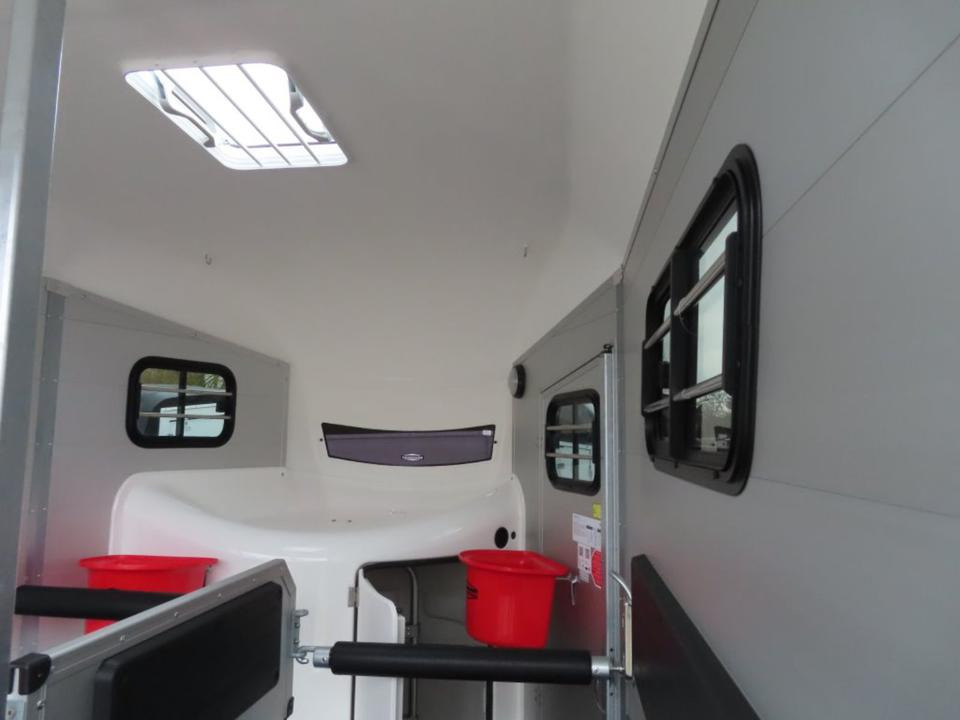 Paardentrailer Böckmann Pferdeanhänger Portax SKA 2025 WCF Fenster links/ rechts: afbeelding 13