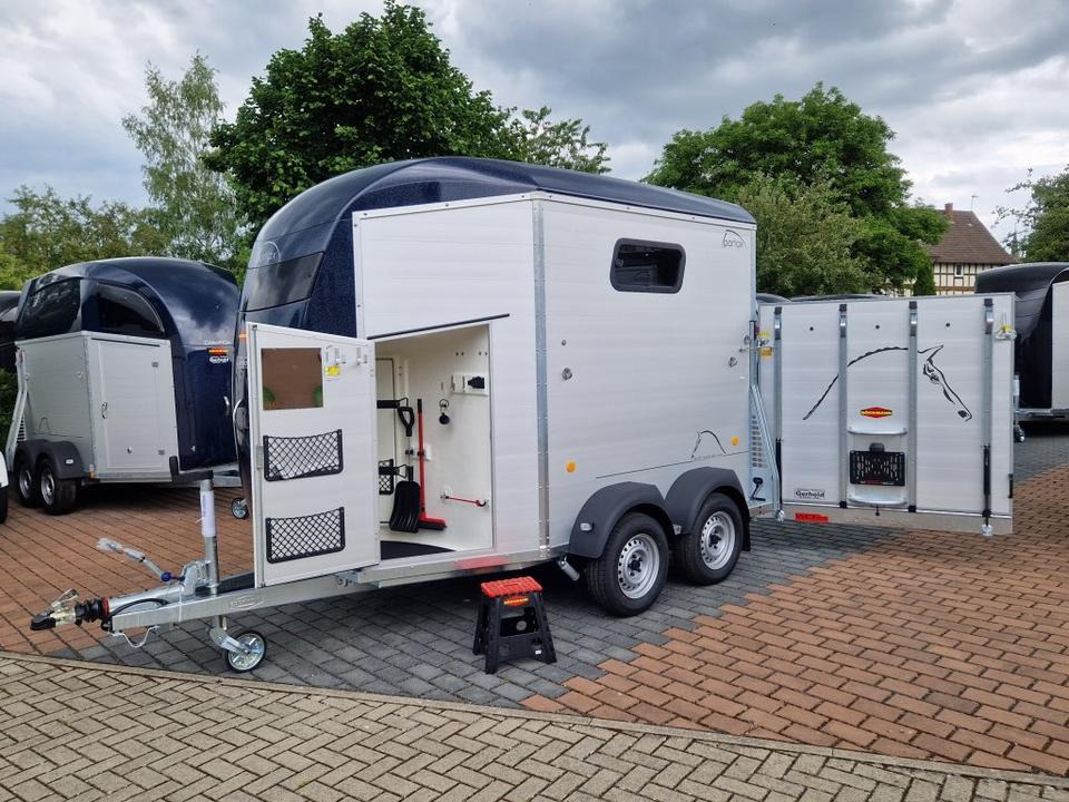 Pferdeanhänger Böckmann Portax SKA 23 Sattelkammer WCF - Paardentrailer: afbeelding 1 Pferdeanhänger Böckmann Portax SKA 23 Sattelkammer WCF - Paardentrailer: afbeelding 1