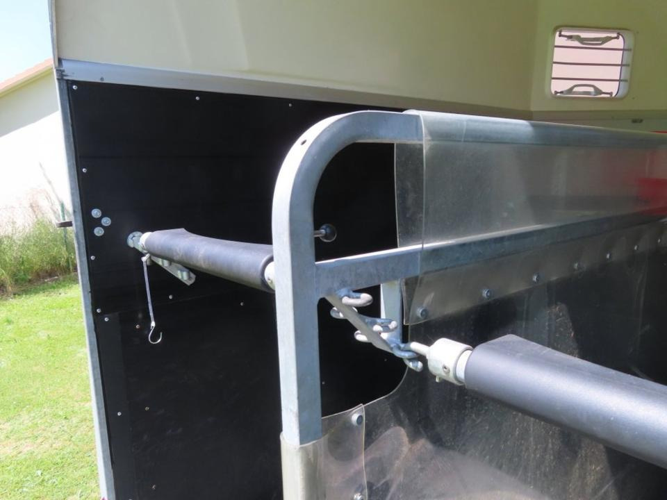 Pferdeanhänger Humbaur, Xanthos Aero, 100 km/h Sattelkammer - Paardentrailer: afbeelding 4 Pferdeanhänger Humbaur, Xanthos Aero, 100 km/h Sattelkammer - Paardentrailer: afbeelding 4