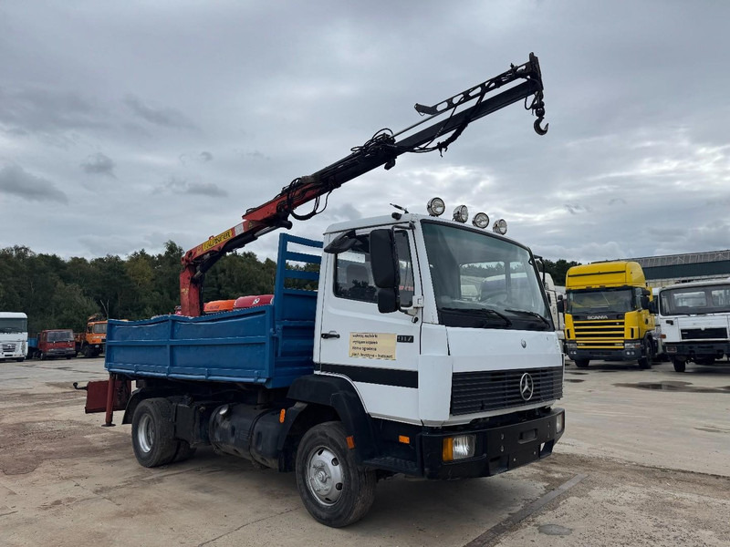 Mercedes-Benz SK 917 (STEEL SUSPENSION / PARLFINGER CRANE / AUXILIARY / 6 CYLINDER WITH MANUAL PUMP) - Kipper vrachtwagen, Kraanwagen: afbeelding 3 Mercedes-Benz SK 917 (STEEL SUSPENSION / PARLFINGER CRANE / AUXILIARY / 6 CYLINDER WITH MANUAL PUMP) - Kipper vrachtwagen, Kraanwagen: afbeelding 3