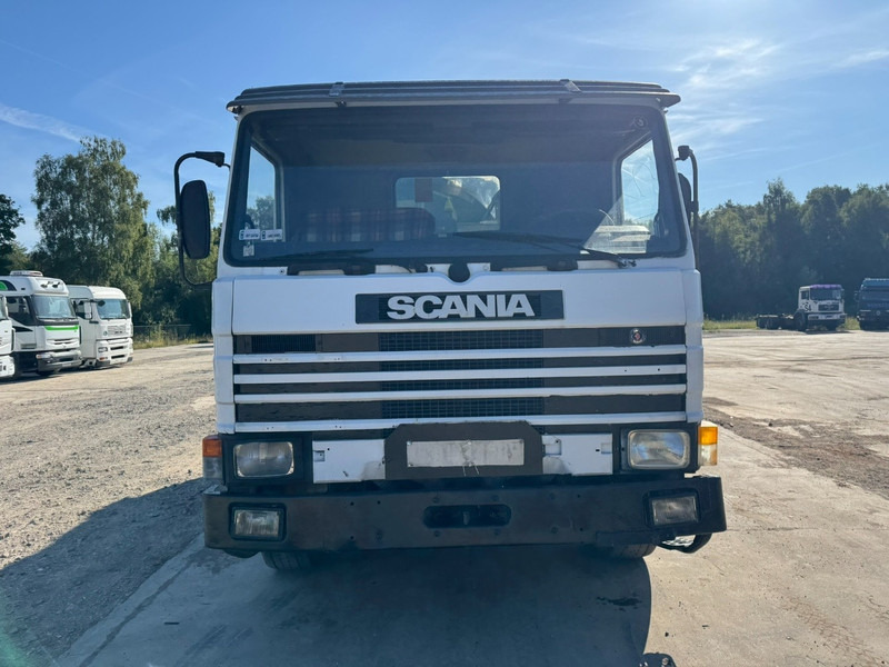 Scania 93 - 280 (14.000L / MANUAL PUMP & GEARBOX / 6X2) - Vacuümwagen: afbeelding 2 Scania 93 - 280 (14.000L / MANUAL PUMP & GEARBOX / 6X2) - Vacuümwagen: afbeelding 2