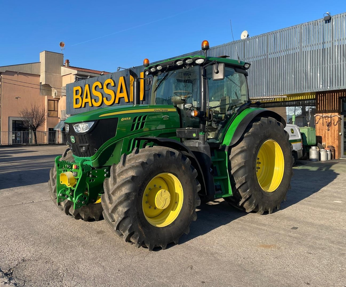 JOHN DEERE 6145 R - Tractor: afbeelding 1 JOHN DEERE 6145 R - Tractor: afbeelding 1