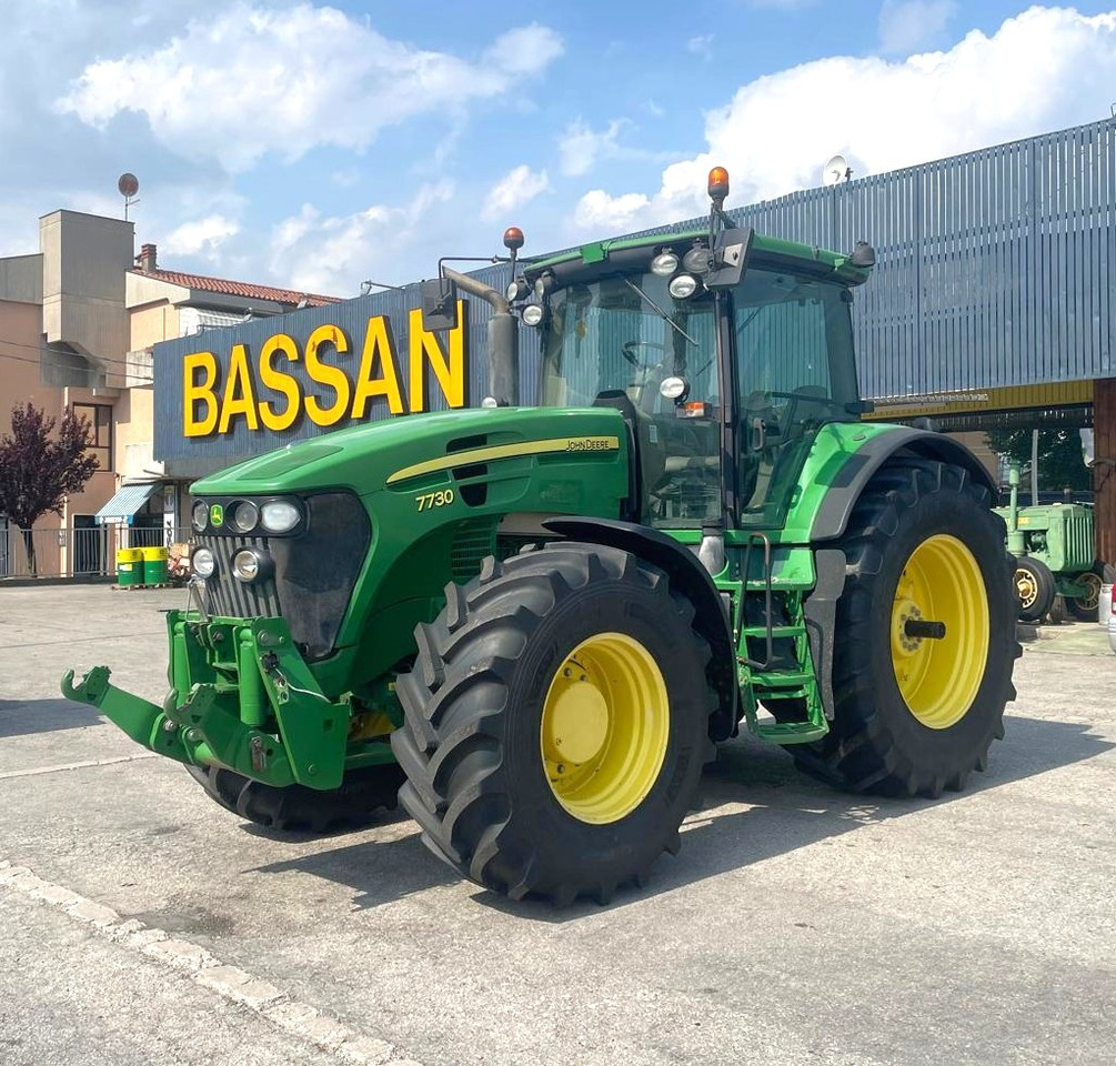 JOHN DEERE 7730 - Tractor: afbeelding 1 JOHN DEERE 7730 - Tractor: afbeelding 1