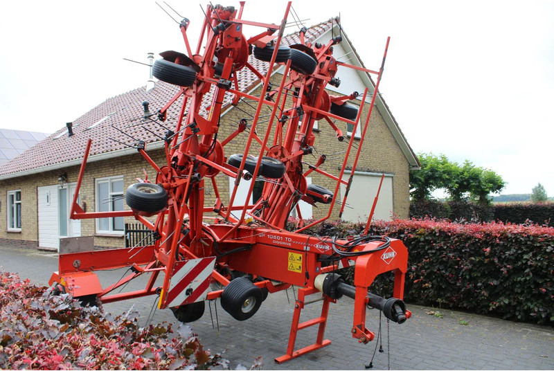 Kuhn GF10601 TO - Hooischudder: afbeelding 1 Kuhn GF10601 TO - Hooischudder: afbeelding 1