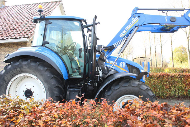 New Holland T5.105 Met voorlader - Tractor: afbeelding 2 New Holland T5.105 Met voorlader - Tractor: afbeelding 2
