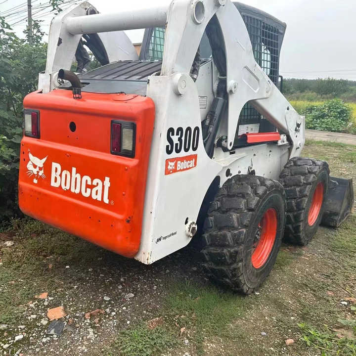 100%Ready Bobcat S300 Well Sold Most Famous Brand High Quality Bobcat S300 Skid Steer Loader for Sale - Schranklader: afbeelding 5 100%Ready Bobcat S300 Well Sold Most Famous Brand High Quality Bobcat S300 Skid Steer Loader for Sale - Schranklader: afbeelding 5
