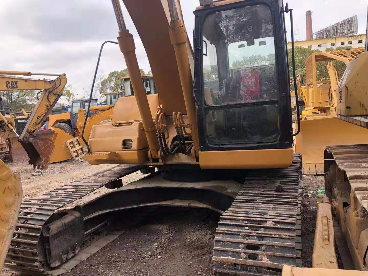 CATERPILLAR 320b - Rupsgraafmachine: afbeelding 3 CATERPILLAR 320b - Rupsgraafmachine: afbeelding 3