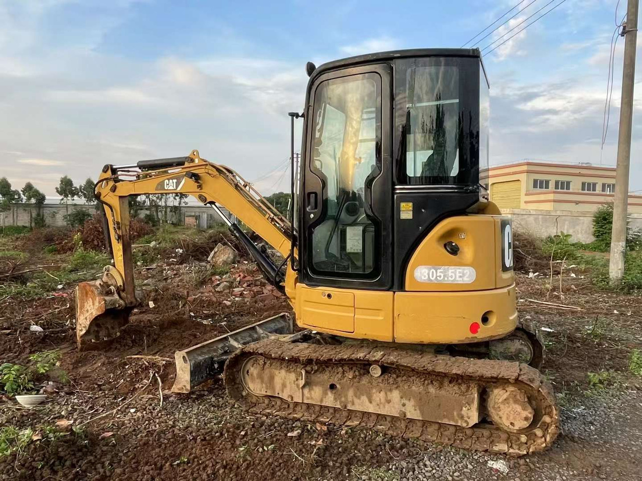 CATERPILLAR Used 303.5e Excavator - Minigraafmachine: afbeelding 1 CATERPILLAR Used 303.5e Excavator - Minigraafmachine: afbeelding 1