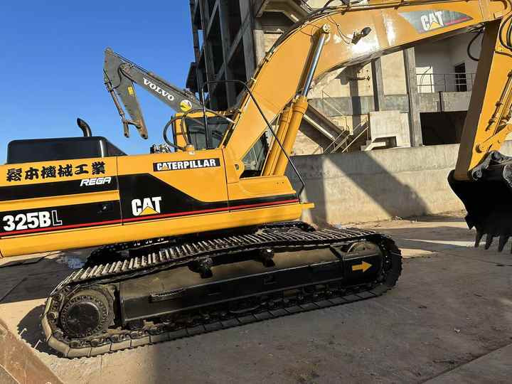 Graafmachine Cat325B Low Working Time CAT 320 325D 315D Excavator Caterpillar Used 25ton Cat325B Medium Size Digger: afbeelding 6