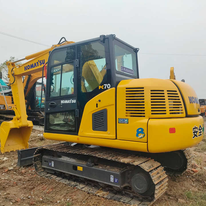 Cheap Used Komatsu PC70-8 Crawler Excavator with High Efficiency Used Heavy Machinery Komatsu PC70-8 Digger Cheap for Sale - Rupsgraafmachine: afbeelding 2 Cheap Used Komatsu PC70-8 Crawler Excavator with High Efficiency Used Heavy Machinery Komatsu PC70-8 Digger Cheap for Sale - Rupsgraafmachine: afbeelding 2