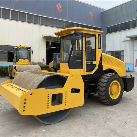 China Made Small Size Road Roller , Brand New Roller , New Compactor Machines - Schapenpootwals/ Grondverdichter: afbeelding 1 China Made Small Size Road Roller , Brand New Roller , New Compactor Machines - Schapenpootwals/ Grondverdichter: afbeelding 1