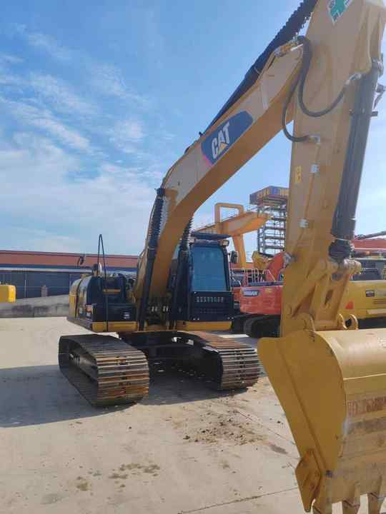 Durable Second Hand Machine Original Used Caterpillar Excavator CAT 330D2 USED 329D2 320D2 325D 315D Excavator - Rupsgraafmachine: afbeelding 2 Durable Second Hand Machine Original Used Caterpillar Excavator CAT 330D2 USED 329D2 320D2 325D 315D Excavator - Rupsgraafmachine: afbeelding 2