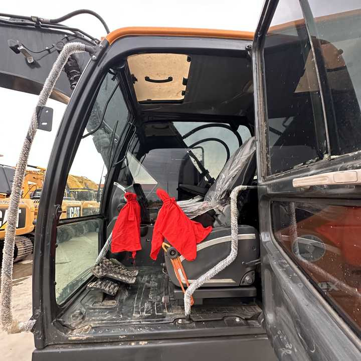 Excellent Performance Korea Brand Hyundai 225-9 Excavator with 800mm Wide Truck Shoe on Hot Sale Used hyundai 220 225 Excavator - Graafmachine: afbeelding 5 Excellent Performance Korea Brand Hyundai 225-9 Excavator with 800mm Wide Truck Shoe on Hot Sale Used hyundai 220 225 Excavator - Graafmachine: afbeelding 5