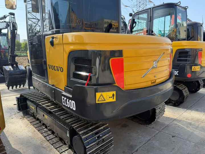 Used Digger VOLVO EC60D Construction Machinery Construction Digger Used VOLVO EC60D Cheap Excavator - Minigraafmachine: afbeelding 3 Used Digger VOLVO EC60D Construction Machinery Construction Digger Used VOLVO EC60D Cheap Excavator - Minigraafmachine: afbeelding 3