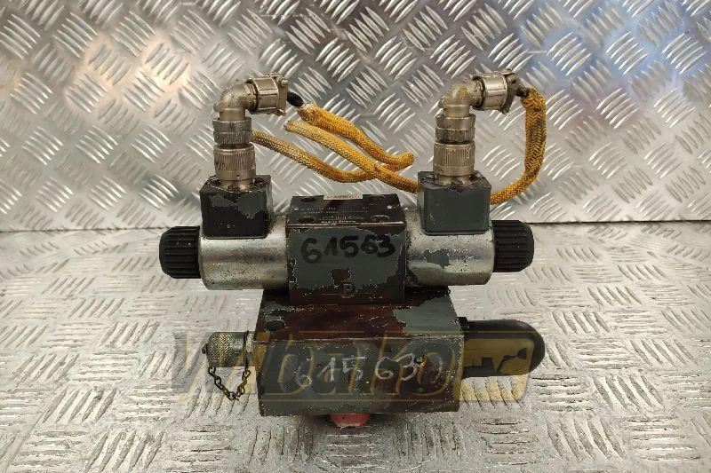 Bosch 0810091353 0813100148 - Hydraulisch ventiel voor Bouwmachine: afbeelding 1 Bosch 0810091353 0813100148 - Hydraulisch ventiel voor Bouwmachine: afbeelding 1