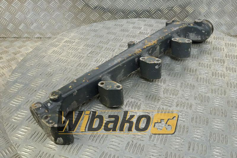 Water mainfold Liebherr 30211153 - Inlaatspruitstuk voor Bouwmachine: afbeelding 1 Water mainfold Liebherr 30211153 - Inlaatspruitstuk voor Bouwmachine: afbeelding 1