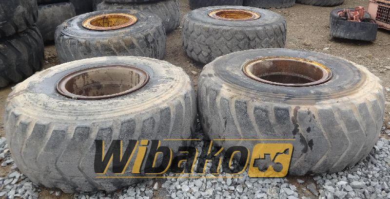 Wheel 23.5/25 12/37/31 - Banden en velgen voor Bouwmachine: afbeelding 1 Wheel 23.5/25 12/37/31 - Banden en velgen voor Bouwmachine: afbeelding 1