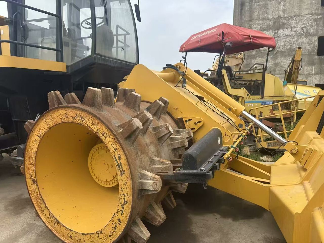 CATERPILLAR 6G - Schapenpootwals/ Grondverdichter: afbeelding 2 CATERPILLAR 6G - Schapenpootwals/ Grondverdichter: afbeelding 2