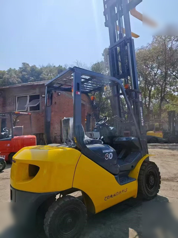 KOMATSU FD30-7 - LPG heftruck: afbeelding 4 KOMATSU FD30-7 - LPG heftruck: afbeelding 4