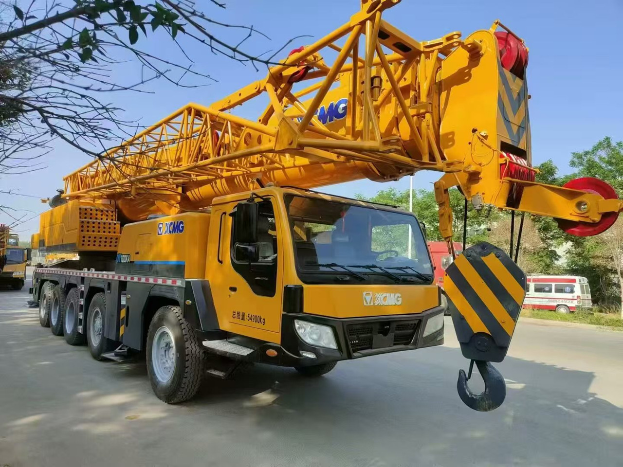 XCMG 100-ton - Mobiele kraan: afbeelding 1 XCMG 100-ton - Mobiele kraan: afbeelding 1