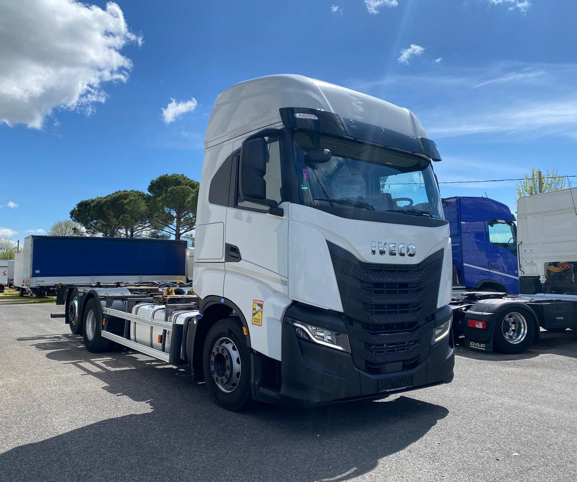 IVECO S-WAY AS260S48 - Chassis vrachtwagen: afbeelding 2 IVECO S-WAY AS260S48 - Chassis vrachtwagen: afbeelding 2