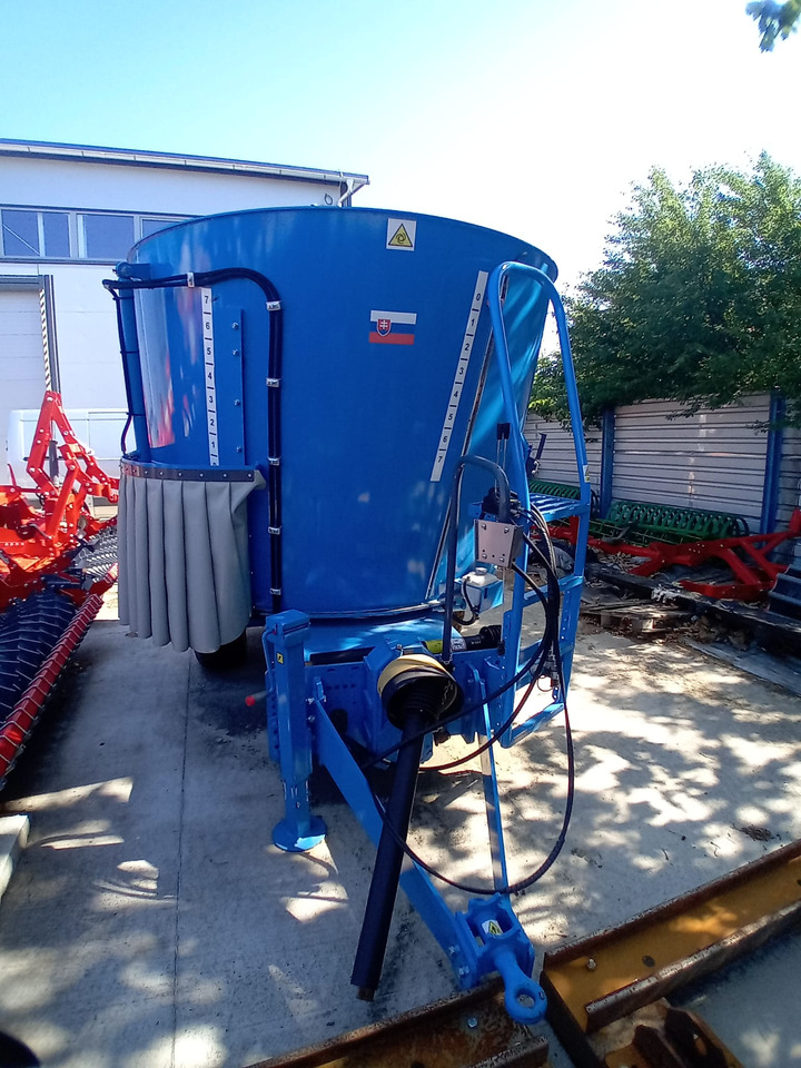 EUROMILK RINO FX 800 - Voermengwagen: afbeelding 4 EUROMILK RINO FX 800 - Voermengwagen: afbeelding 4