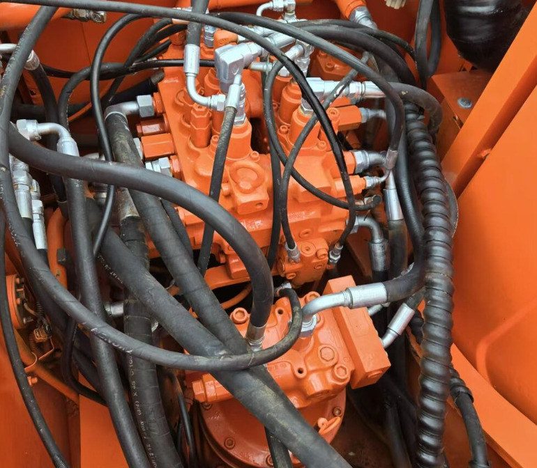 DOOSAN Good Condition Original Doosan DH150w-7 Wheel Excavator 15 Tons Used Doosan Dh150w-7 Excavator Used Wheel Excavator for Sale - Mobiele graafmachine: afbeelding 4 DOOSAN Good Condition Original Doosan DH150w-7 Wheel Excavator 15 Tons Used Doosan Dh150w-7 Excavator Used Wheel Excavator for Sale - Mobiele graafmachine: afbeelding 4