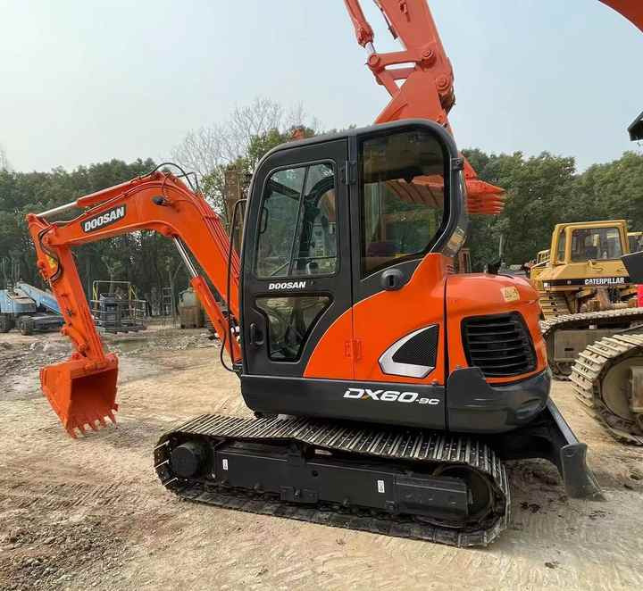 Second Hand Doosan Dx-60 Excavator for Sale - Rupsgraafmachine: afbeelding 3 Second Hand Doosan Dx-60 Excavator for Sale - Rupsgraafmachine: afbeelding 3
