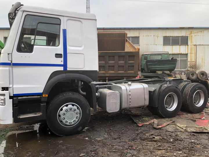 Used HOWO Truck Head Semi-trailer Head Trailer Head - Trekker: afbeelding 3 Used HOWO Truck Head Semi-trailer Head Trailer Head - Trekker: afbeelding 3