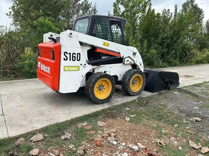 USED BOBCAT S160 Skid-steer Loader with Very Good Performance Is for Sale at a Low Price. - Schranklader: afbeelding 4 USED BOBCAT S160 Skid-steer Loader with Very Good Performance Is for Sale at a Low Price. - Schranklader: afbeelding 4