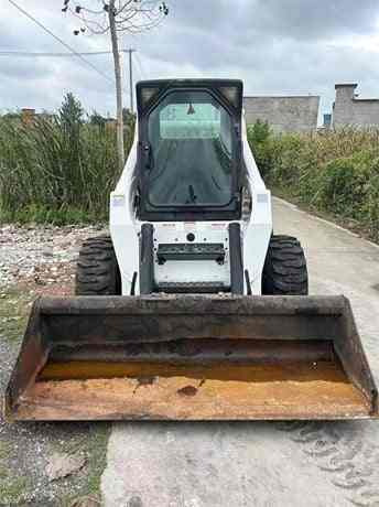 USED BOBCAT S300 Skid-steer Loader with Very Good Performance Is for Sale at a Low Price. S160/s185/s220/330 in Stock - Schranklader: afbeelding 5 USED BOBCAT S300 Skid-steer Loader with Very Good Performance Is for Sale at a Low Price. S160/s185/s220/330 in Stock - Schranklader: afbeelding 5
