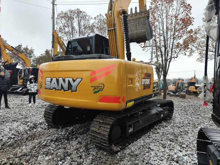 Used China Brand Sany Sy135 Excavator on Hot Sale Sany 135 155 215 Hydraulic Excavator - Rupsgraafmachine: afbeelding 5 Used China Brand Sany Sy135 Excavator on Hot Sale Sany 135 155 215 Hydraulic Excavator - Rupsgraafmachine: afbeelding 5