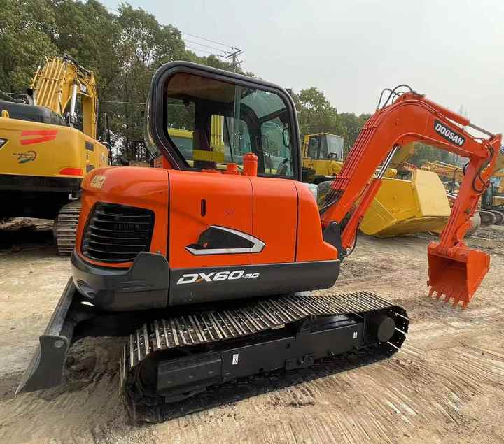 Used Doosan DX60-9c Excavator | Low Hours | Robust Undercarriage | Global Shipping | Discounted Price - Minigraafmachine: afbeelding 1 Used Doosan DX60-9c Excavator | Low Hours | Robust Undercarriage | Global Shipping | Discounted Price - Minigraafmachine: afbeelding 1