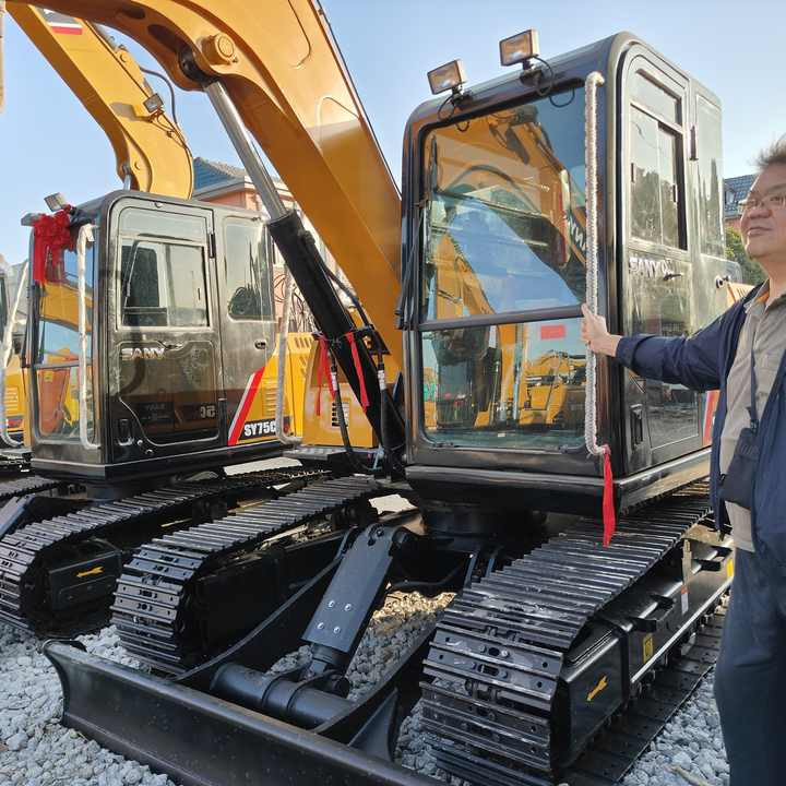 Used Sany SY95C Hydraulic Excavator SANY 9ton Mini Excavator Earth Moving Machinery Engineering Machinery for Sale at Low Price - Minigraafmachine: afbeelding 1 Used Sany SY95C Hydraulic Excavator SANY 9ton Mini Excavator Earth Moving Machinery Engineering Machinery for Sale at Low Price - Minigraafmachine: afbeelding 1