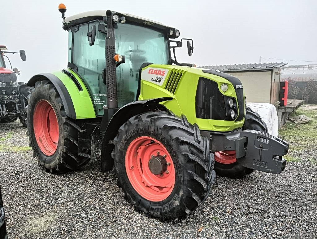 Claas Arion 440 - Tractor: afbeelding 3 Claas Arion 440 - Tractor: afbeelding 3