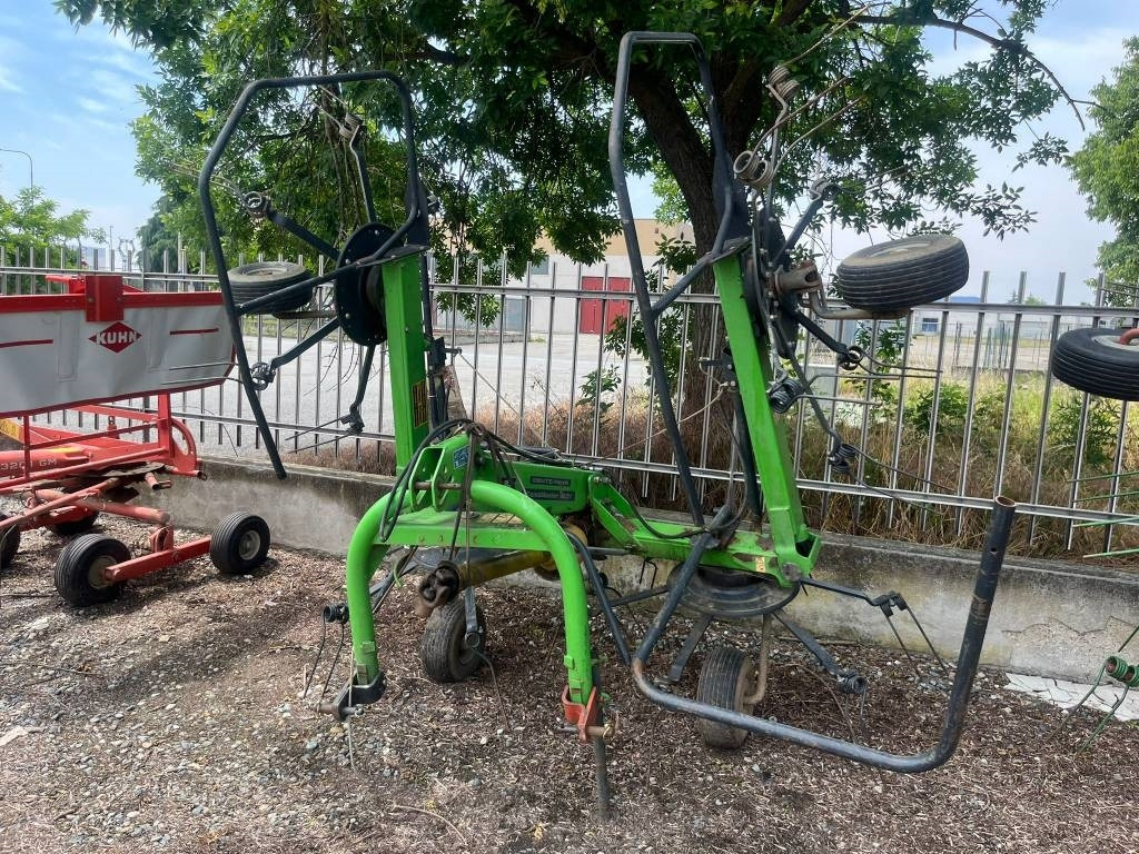 Deutz-fahr 5221 - Hooischudder: afbeelding 3 Deutz-fahr 5221 - Hooischudder: afbeelding 3