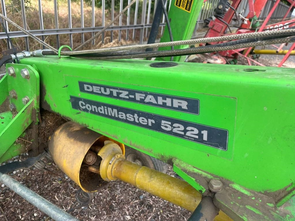 Deutz-fahr 5221 - Hooischudder: afbeelding 2 Deutz-fahr 5221 - Hooischudder: afbeelding 2