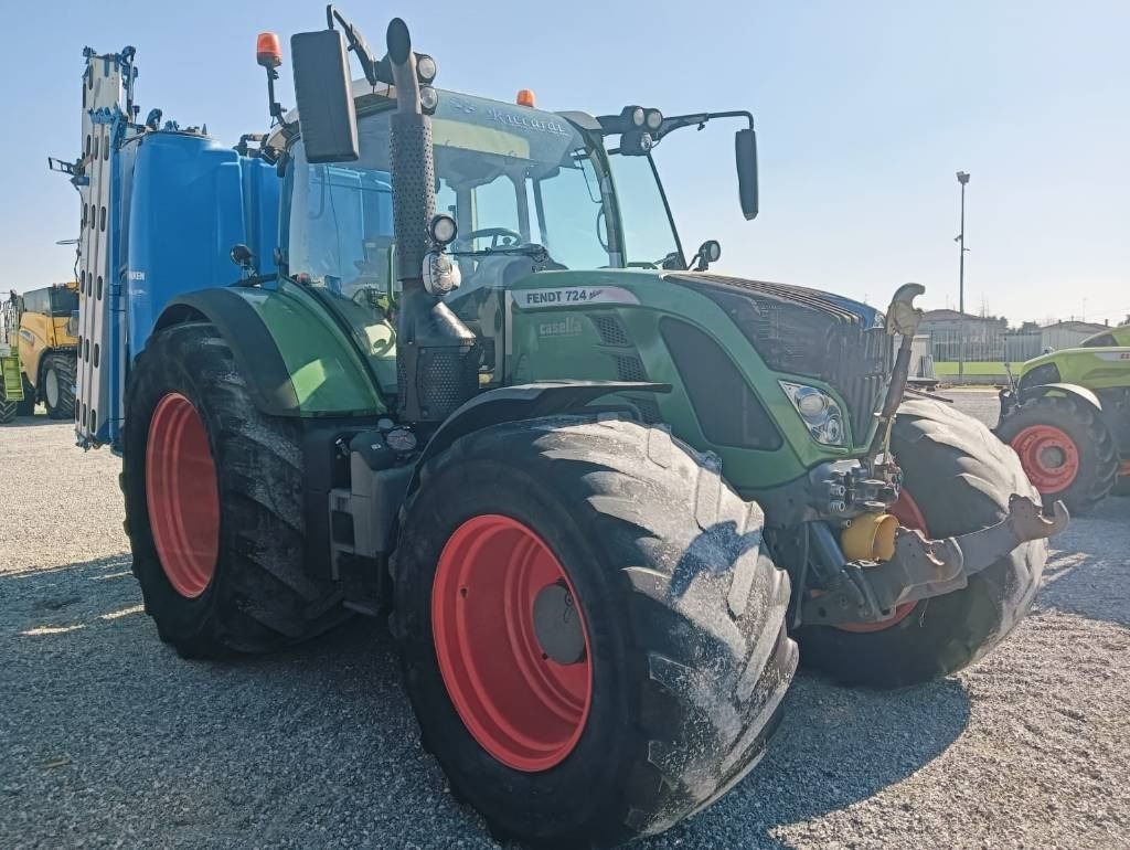 Fendt 724 Profi Plus - Tractor: afbeelding 1 Fendt 724 Profi Plus - Tractor: afbeelding 1