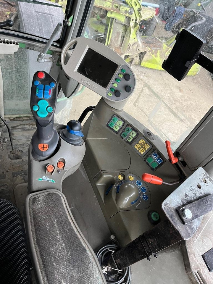 Fendt Favorit 716 Vario - Tractor: afbeelding 4 Fendt Favorit 716 Vario - Tractor: afbeelding 4