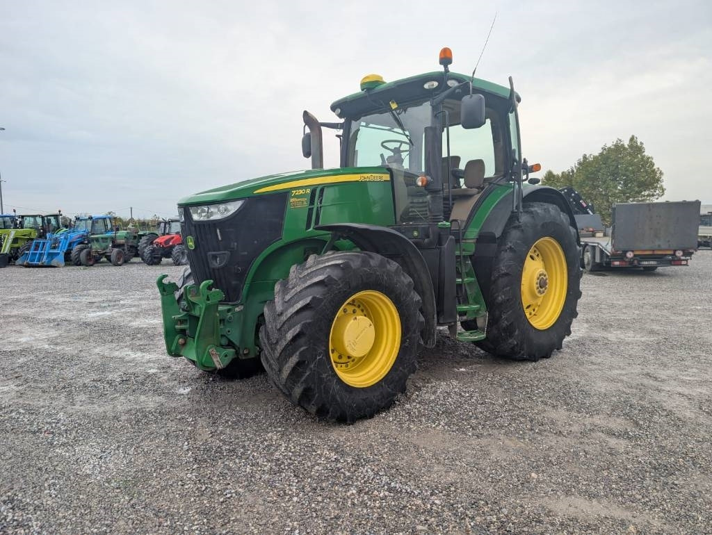 John Deere 7230 R - Tractor: afbeelding 3 John Deere 7230 R - Tractor: afbeelding 3