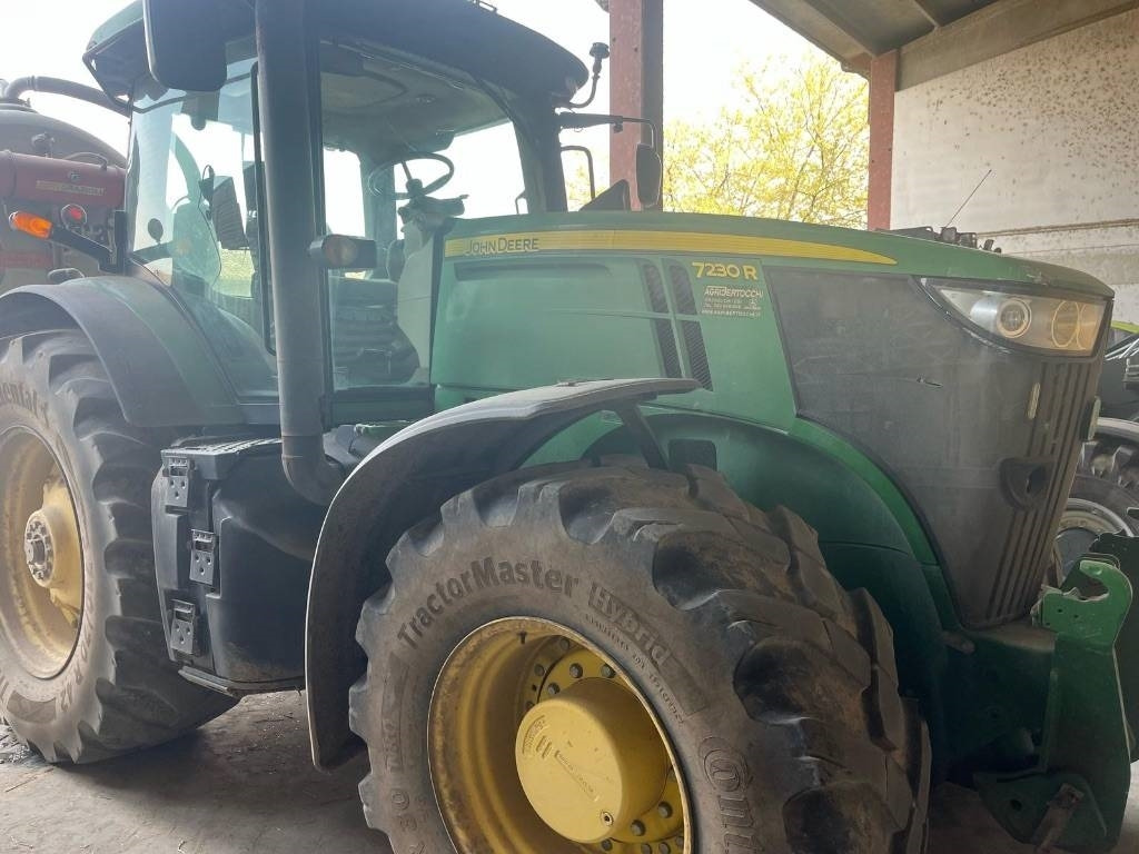 John Deere 7230 R - Tractor: afbeelding 1 John Deere 7230 R - Tractor: afbeelding 1