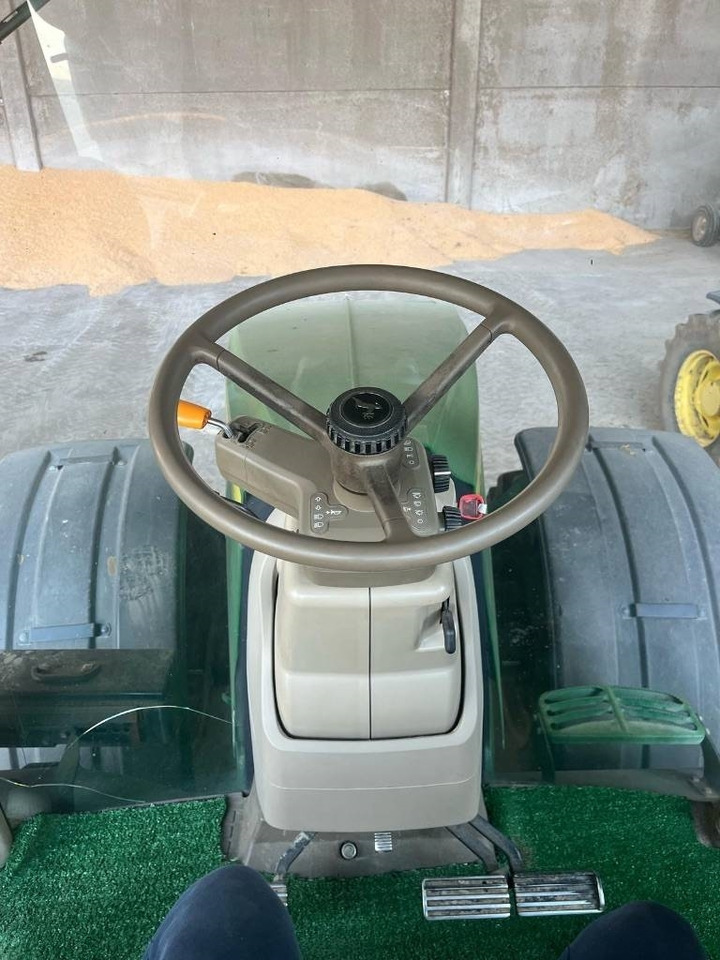 John Deere 7230 R - Tractor: afbeelding 3 John Deere 7230 R - Tractor: afbeelding 3