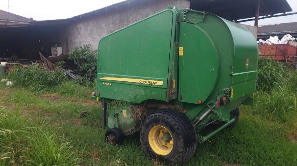 John Deere F 450 - Ronde balenpers: afbeelding 3 John Deere F 450 - Ronde balenpers: afbeelding 3