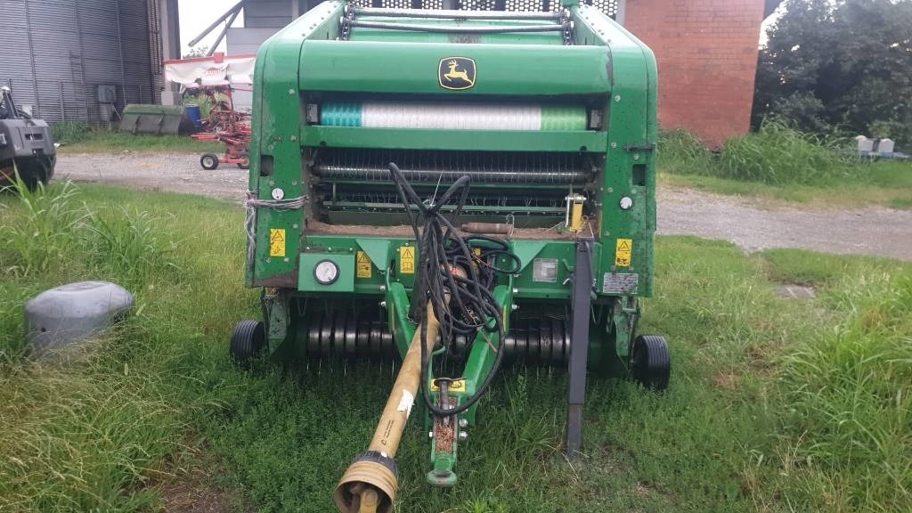 John Deere F 450 - Ronde balenpers: afbeelding 2 John Deere F 450 - Ronde balenpers: afbeelding 2