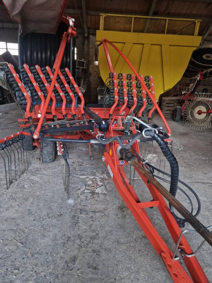 Kuhn 5031T - Hooischudder: afbeelding 1 Kuhn 5031T - Hooischudder: afbeelding 1