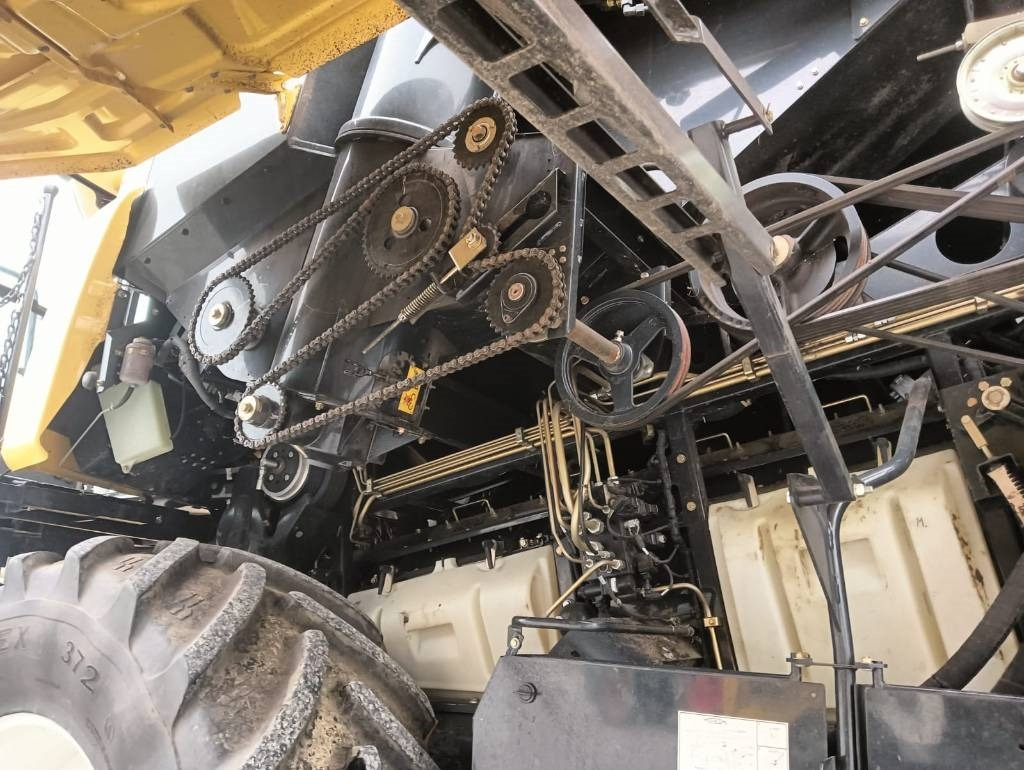 Leasing New Holland CR 7.90  New Holland CR 7.90: afbeelding 29