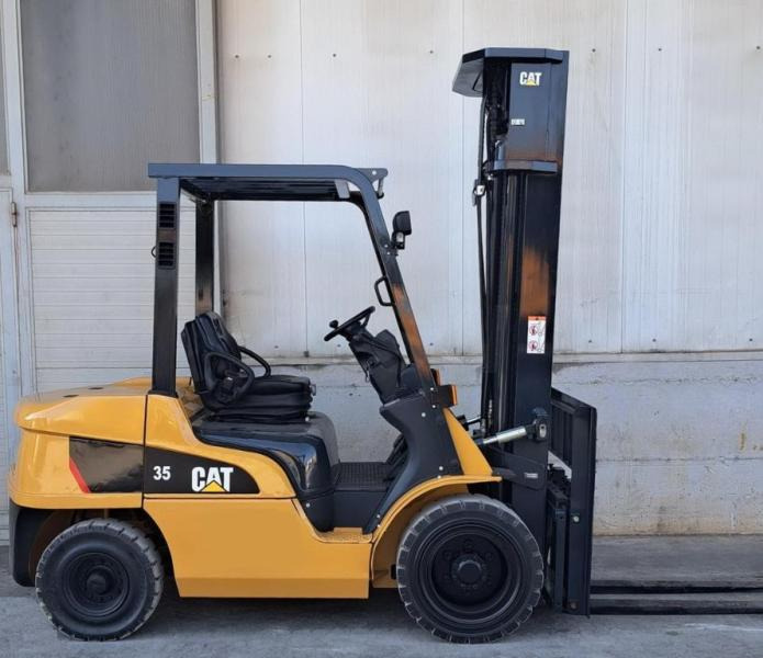 Caterpillar - Diesel heftruck: afbeelding 1 Caterpillar - Diesel heftruck: afbeelding 1